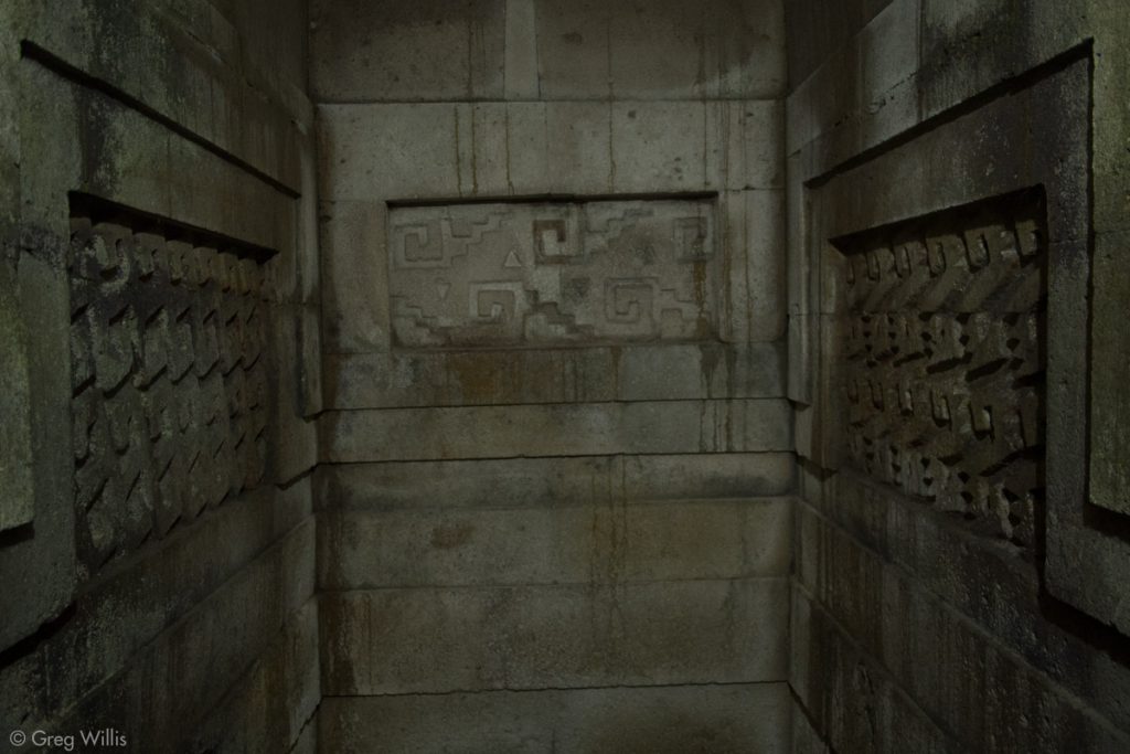 Mitla, Column Group tomb