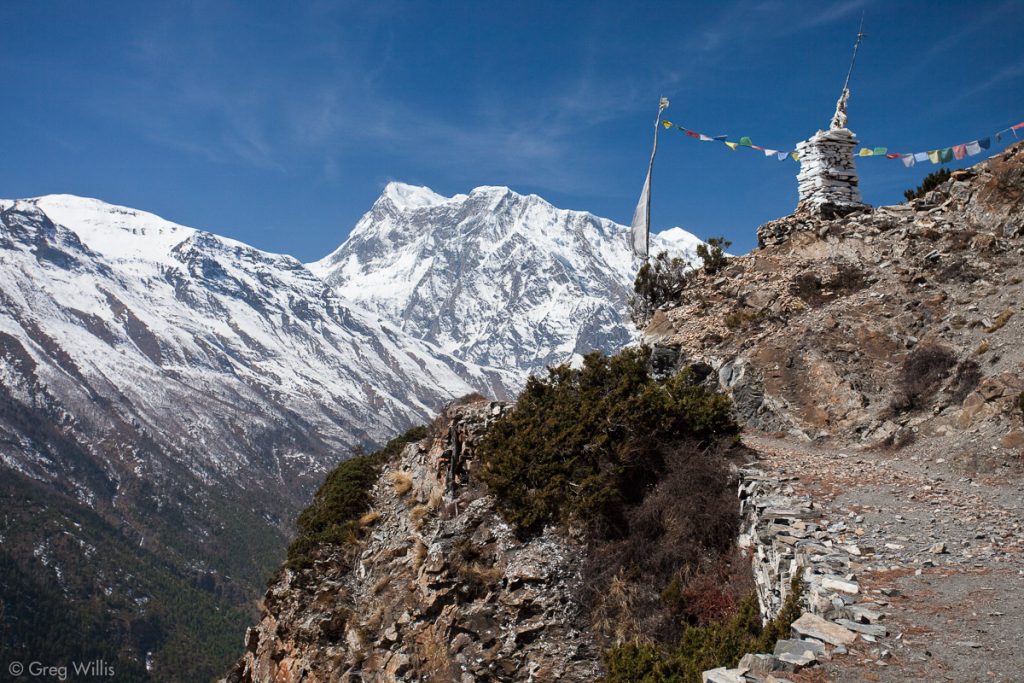 Annapurna 3 & chorten - High route trail between Ghyaru & Ngawal