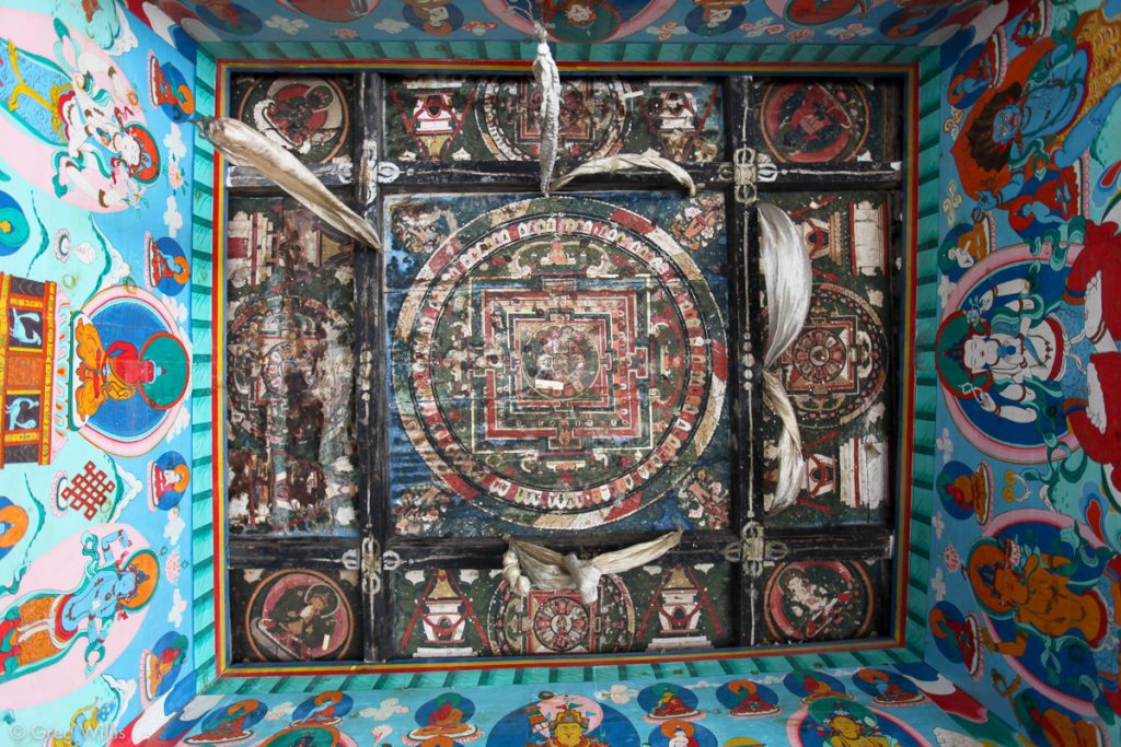 Newly painted ceiling in a kani