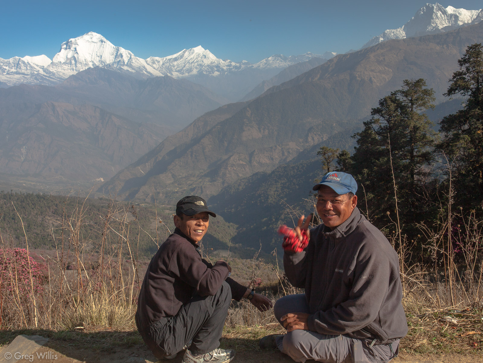 Our porter Ari and our guide Devendra Pun