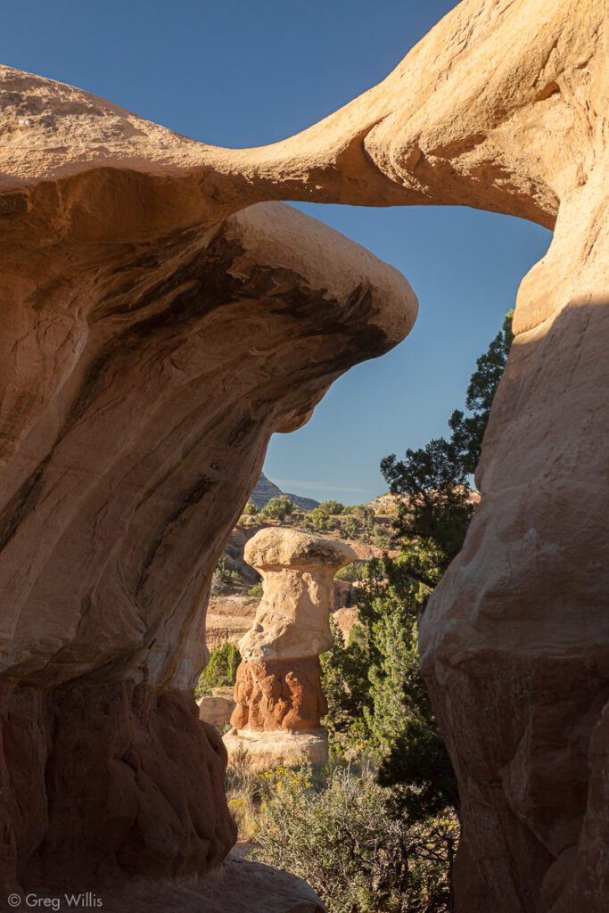 Metate Arch with Hoodoo